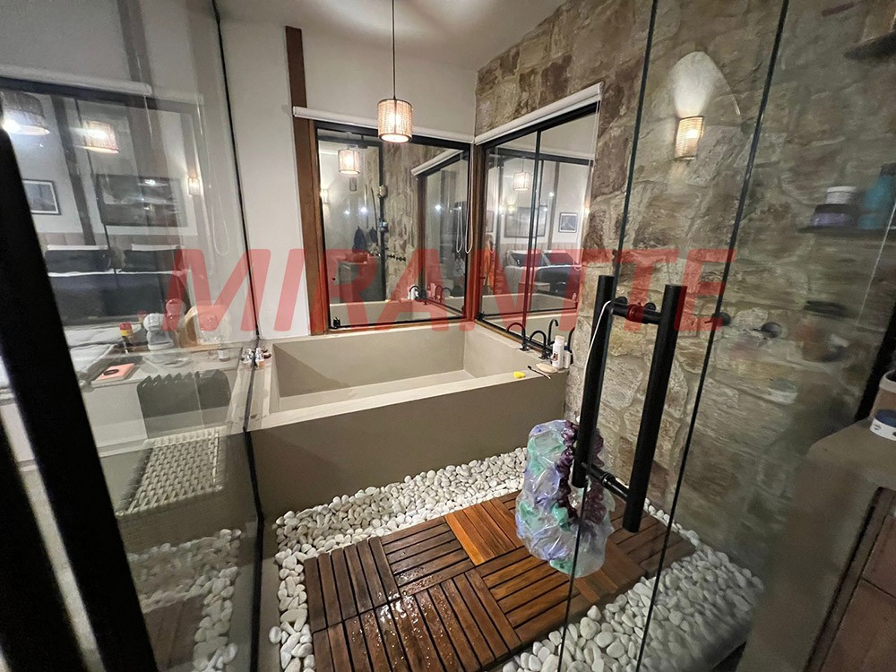 Casa terrea de 170m² com 3 quartos em Serra da Cantareira