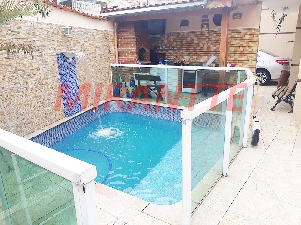 Sobrado de 140m² com 3 quartos em Pedra Branca