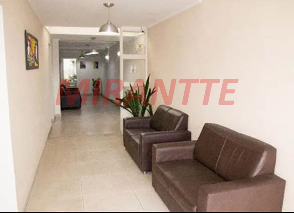 Sobrado de 256m² com 4 quartos em Santana