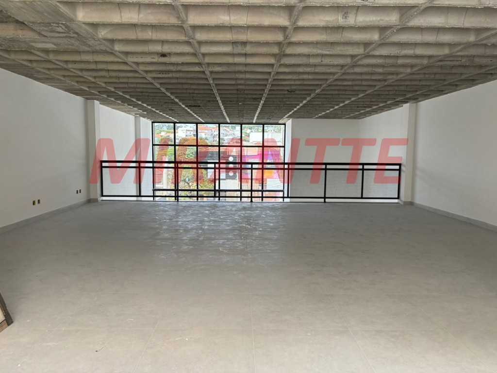 Comercial de 400m² em Água Fria