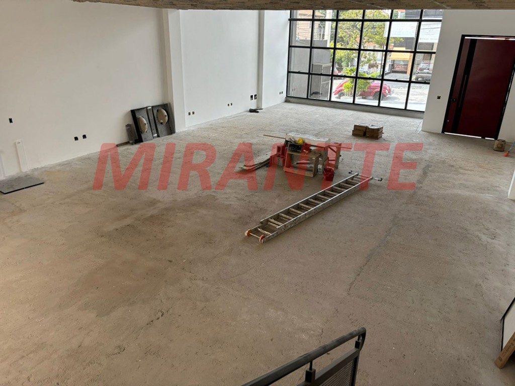 Comercial de 400m² em Água Fria