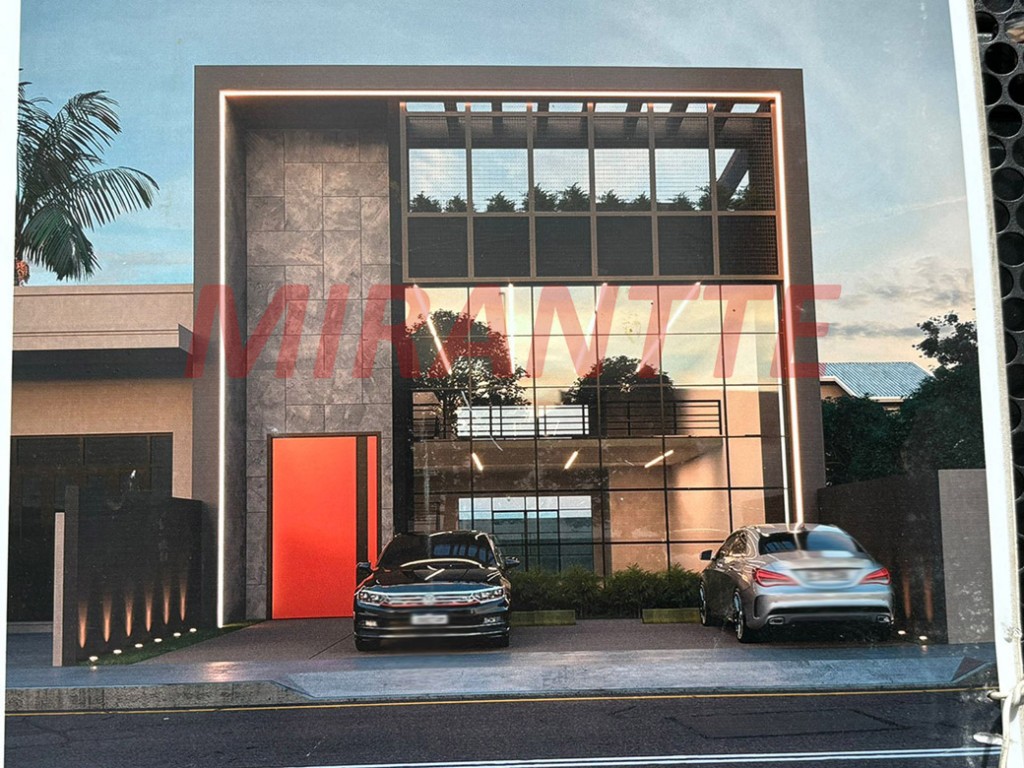 Comercial de 400m² em Água Fria