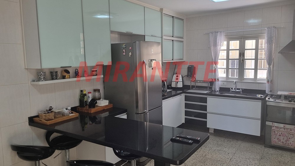 Sobrado de 171m² com 3 quartos em Jardim França