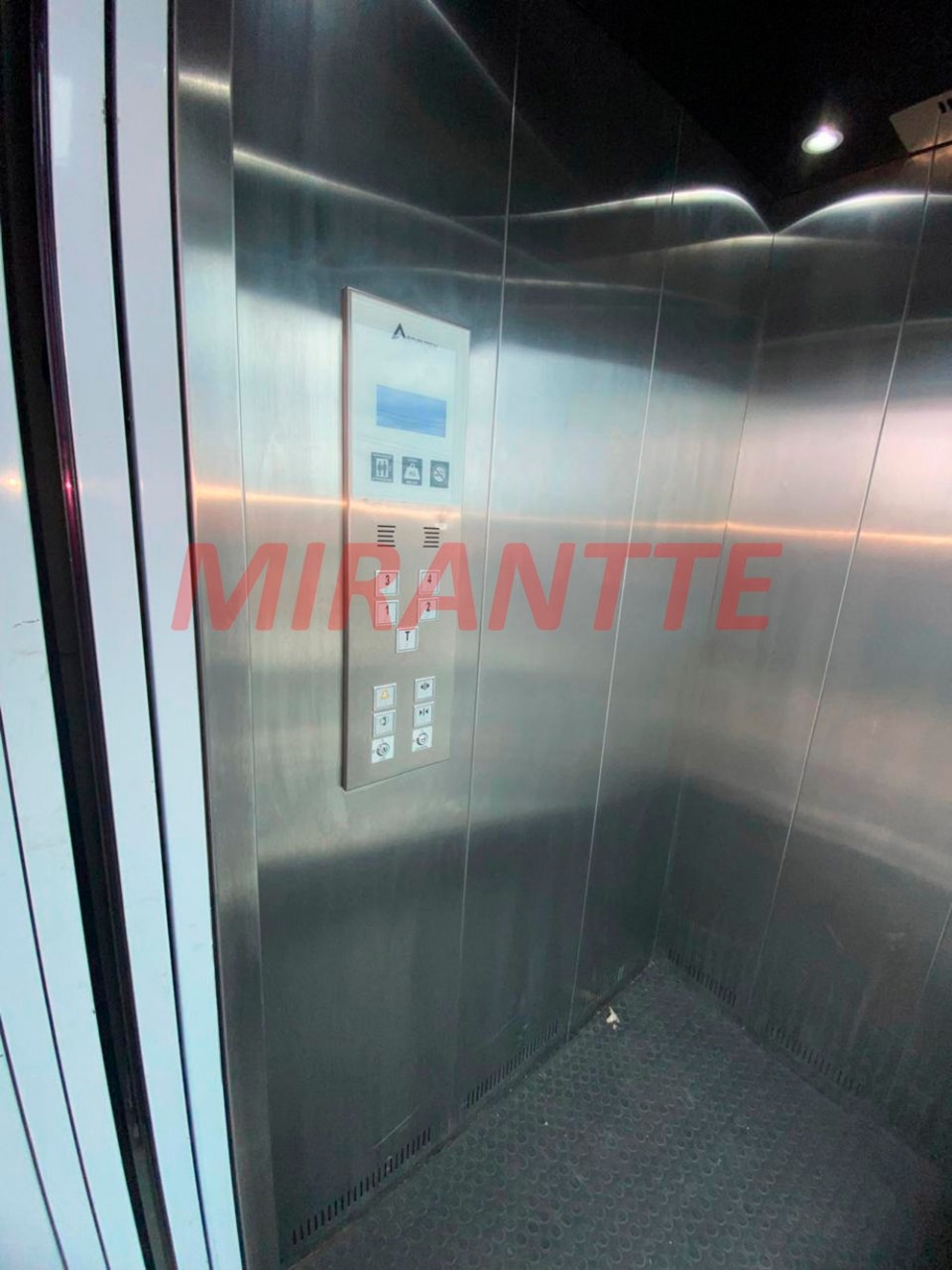 Apartamento de 45m² com 2 quartos em Vila Nivi