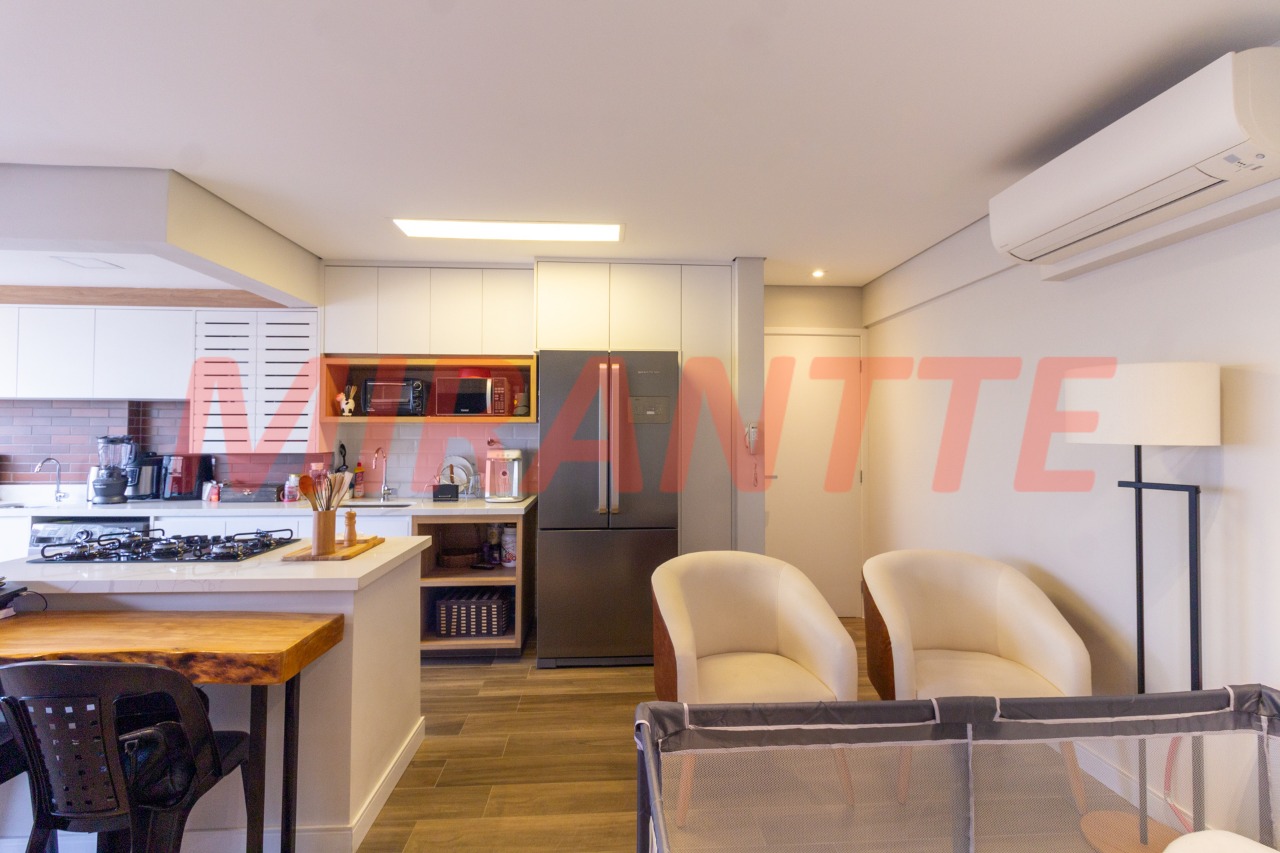 Apartamento de 69m² com 2 quartos em Santa Terezinha