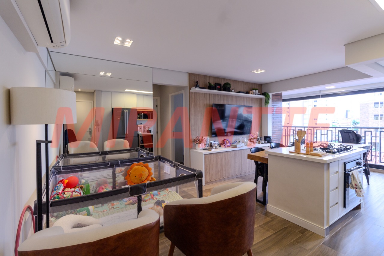 Apartamento de 69m² com 2 quartos em Santa Terezinha