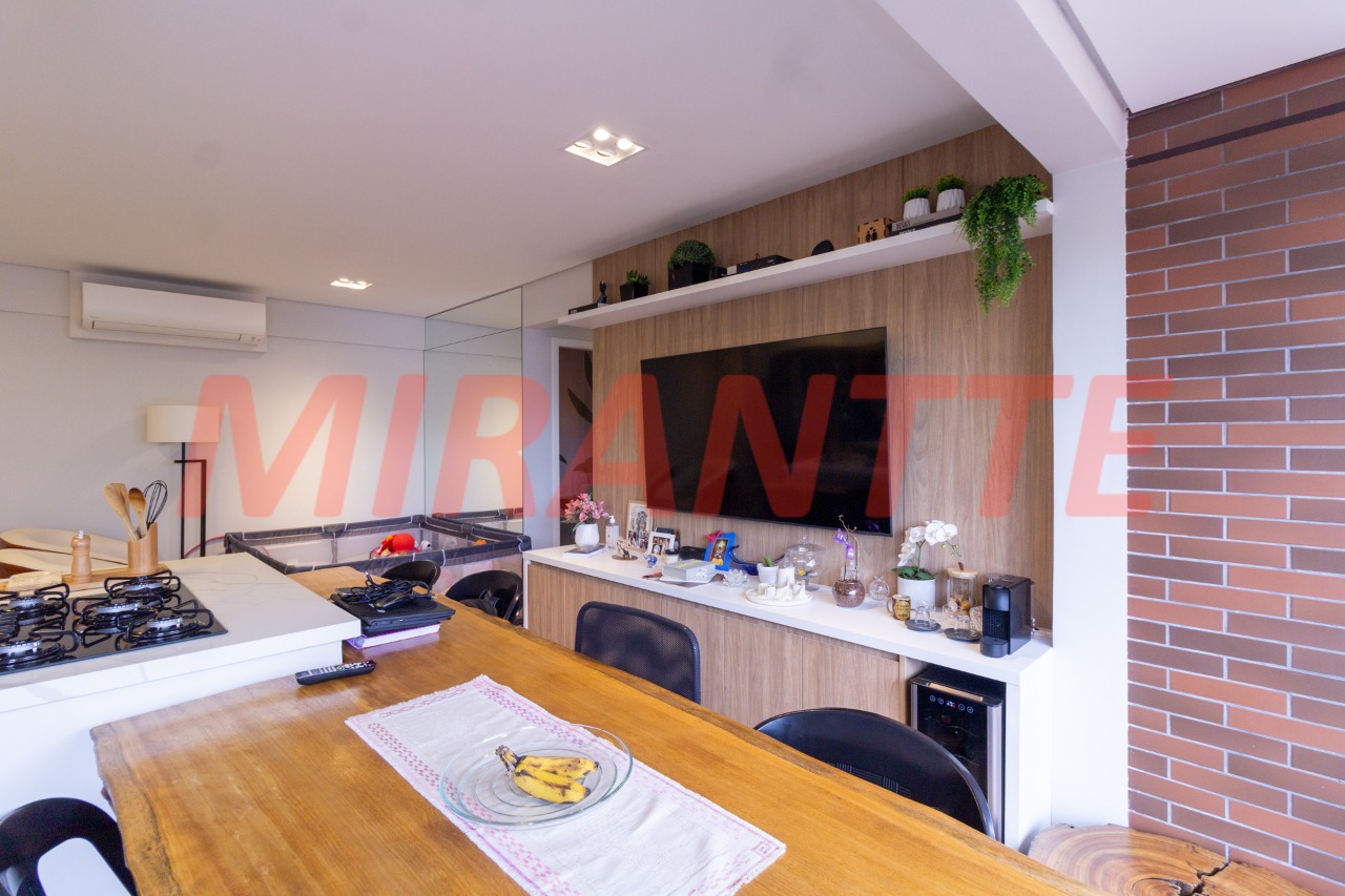 Apartamento de 69m² com 2 quartos em Santa Terezinha