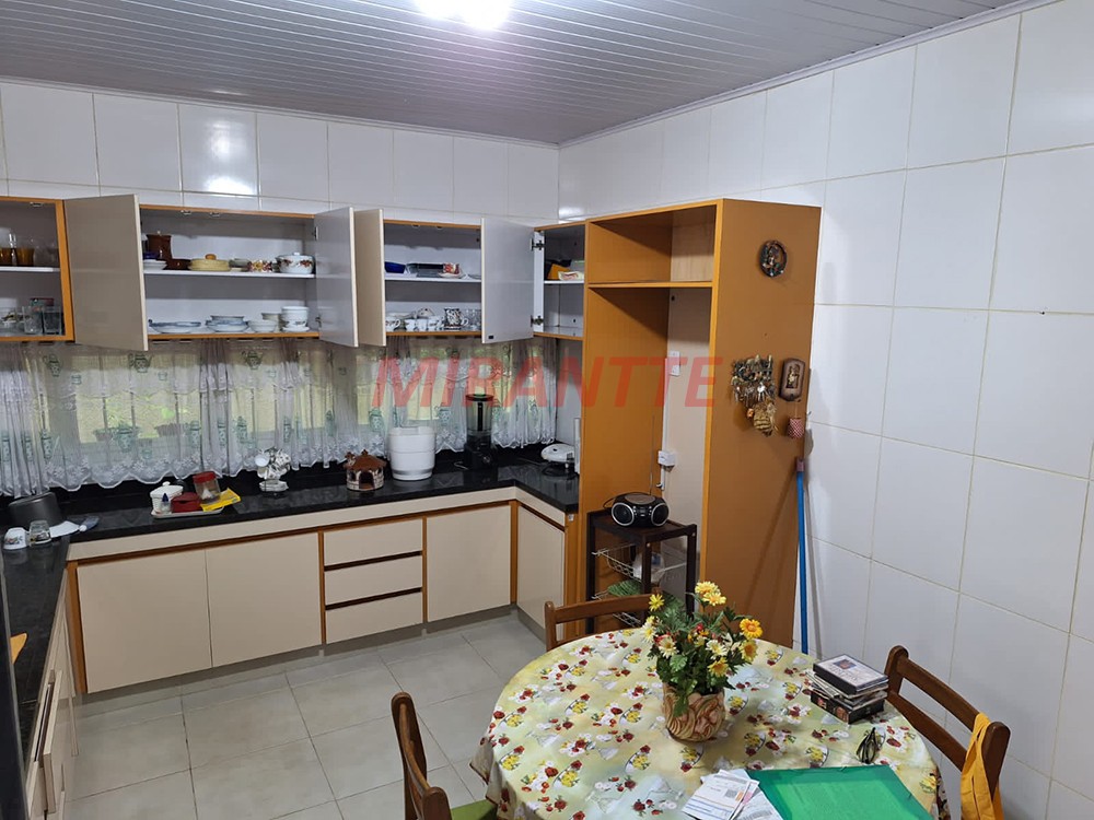 Sobrado de 228m² com 4 quartos em Jardim São Paulo
