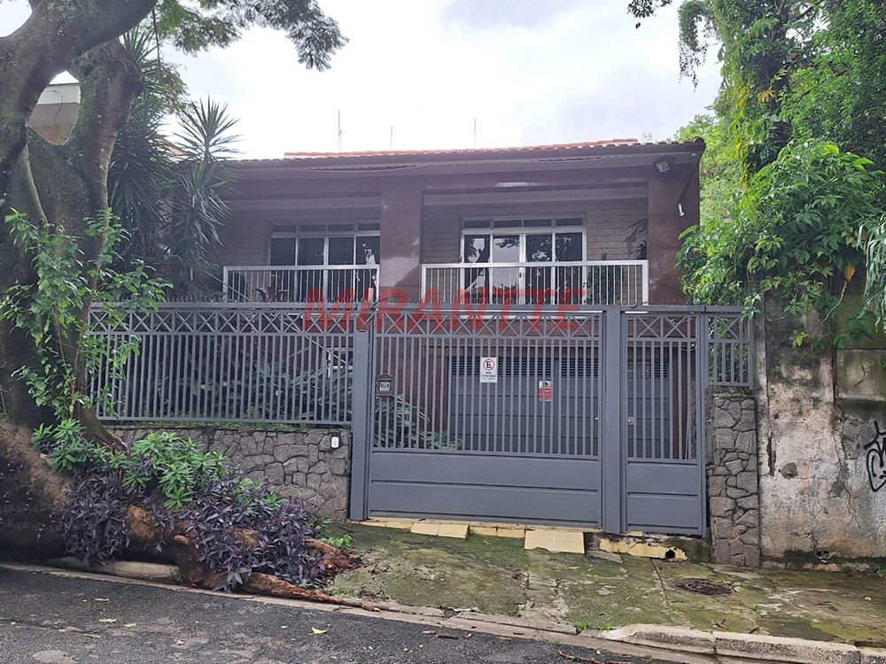 Sobrado de 228m² com 4 quartos em Jardim São Paulo