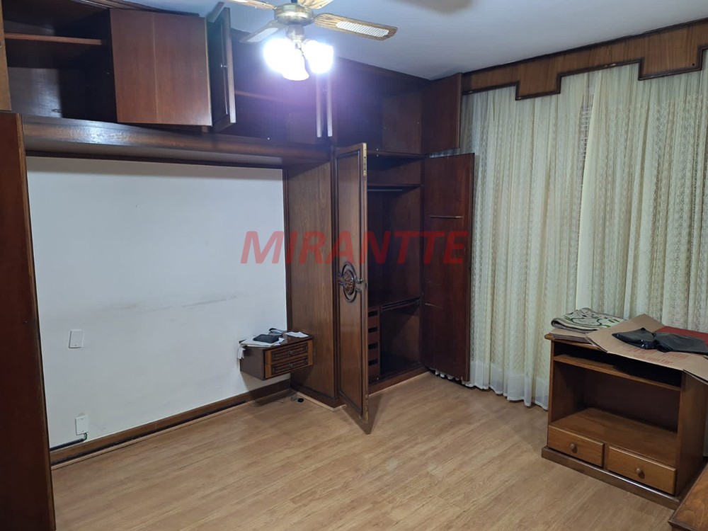 Sobrado de 228m² com 4 quartos em Jardim São Paulo