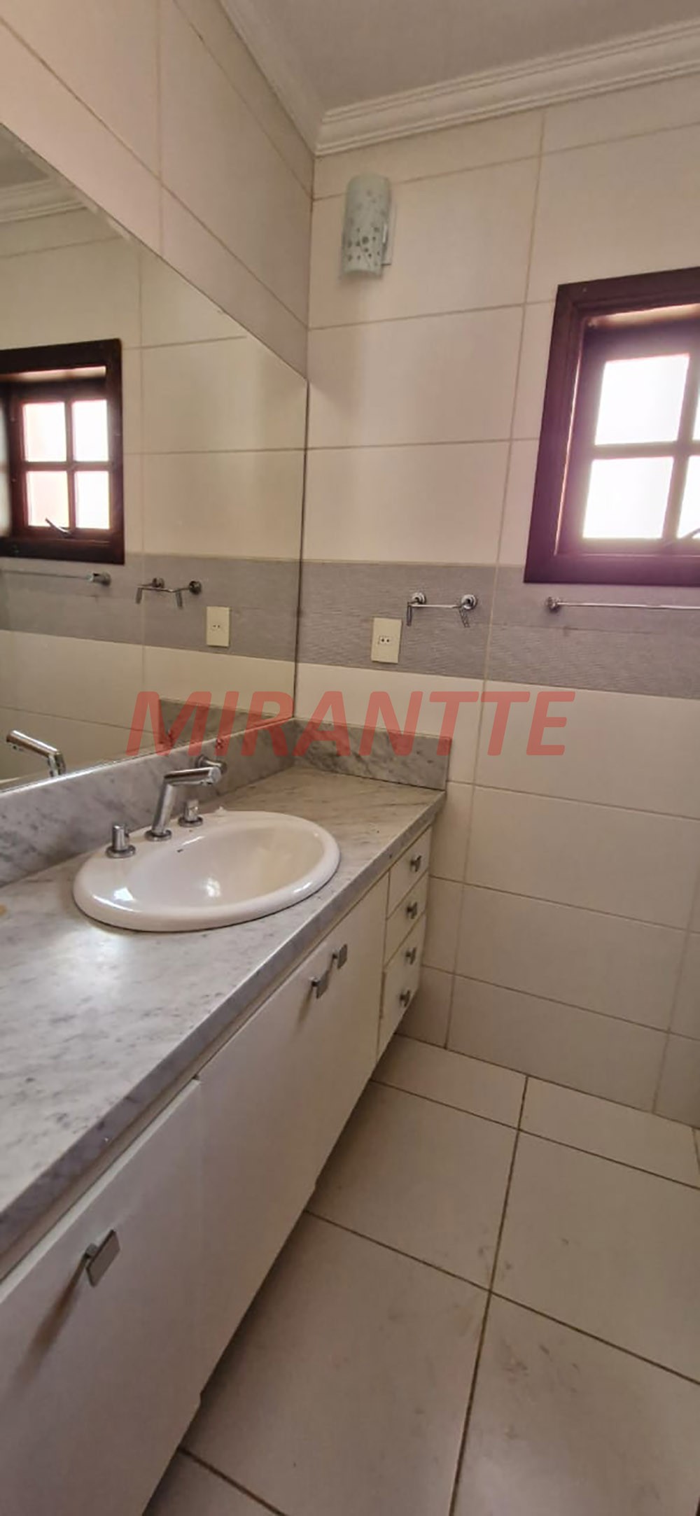 Casa terrea de 444m² com 3 quartos em Vila Irmaos Arnoni