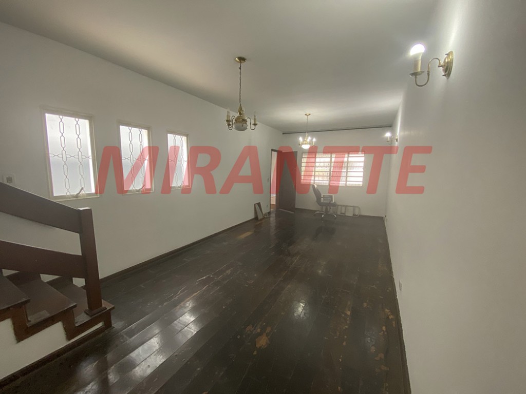 Sobrado de 162m² com 3 quartos em Vila Rosália