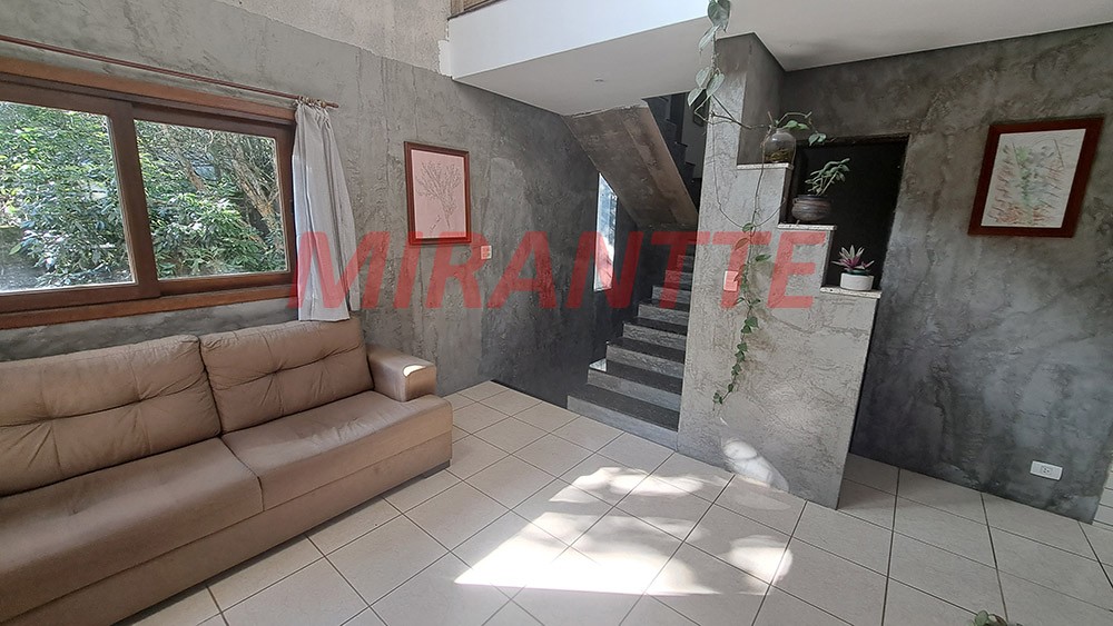Sobrado de 347m² com 4 quartos em Centro – Mairiporã
