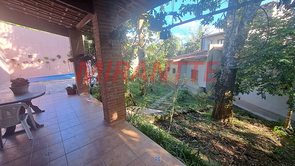 Sobrado de 347m² com 4 quartos em Centro – Mairiporã