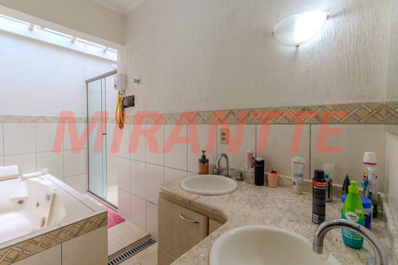 Sobrado de 191m² com 3 quartos em Limão