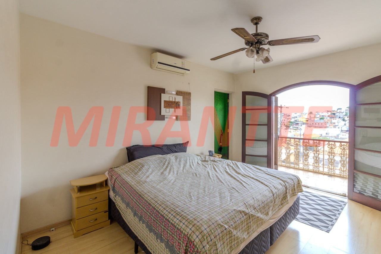 Sobrado de 191m² com 3 quartos em Limão