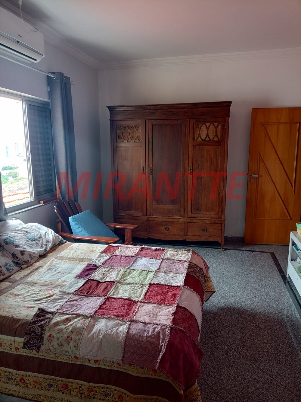 Sobrado de 305m² com 5 quartos em Vila Pauliceia
