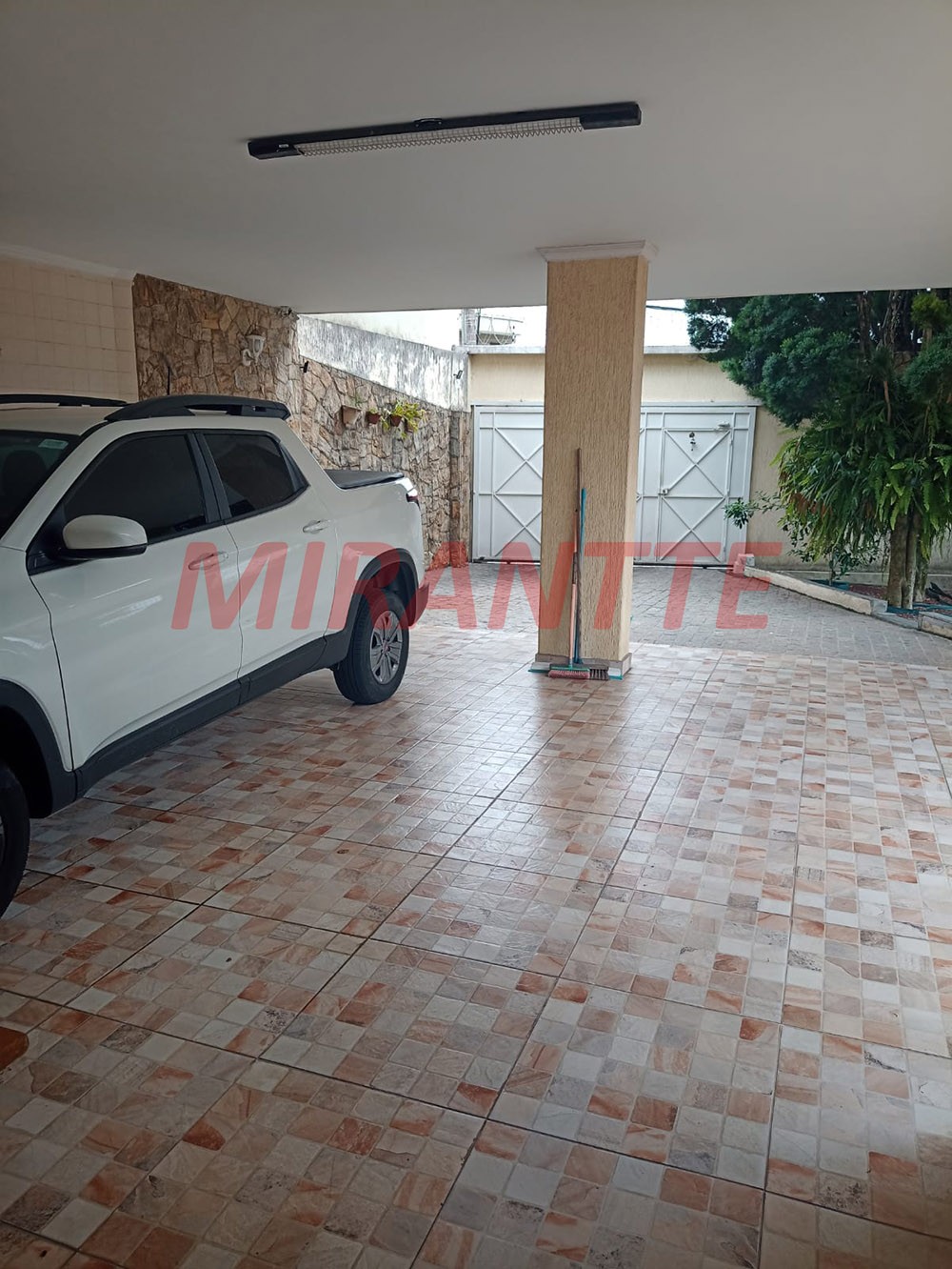 Sobrado de 305m² com 5 quartos em Vila Pauliceia