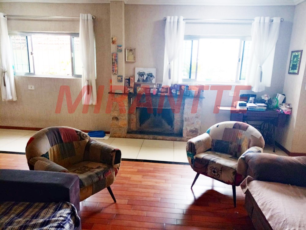 Sobrado de 305m² com 5 quartos em Vila Pauliceia