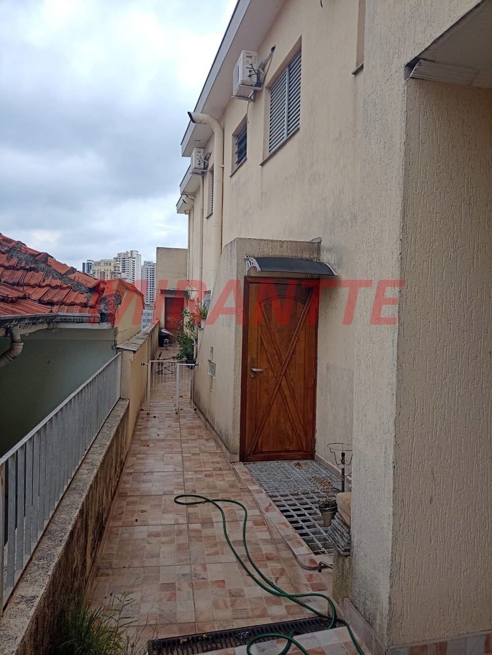 Sobrado de 305m² com 5 quartos em Vila Pauliceia