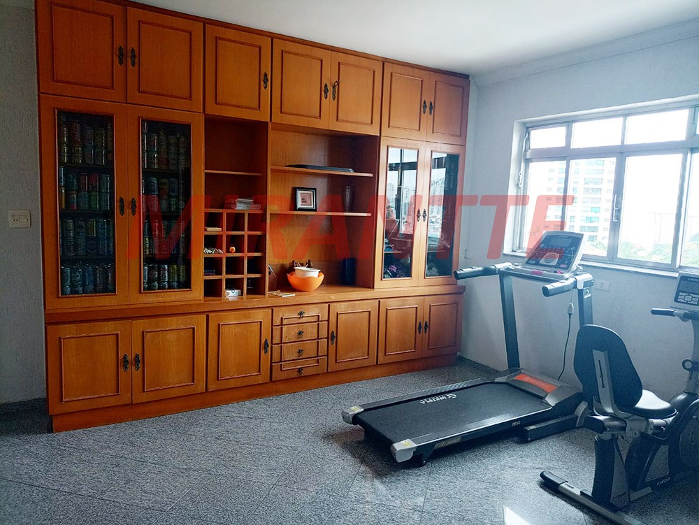Sobrado de 305m² com 5 quartos em Vila Pauliceia