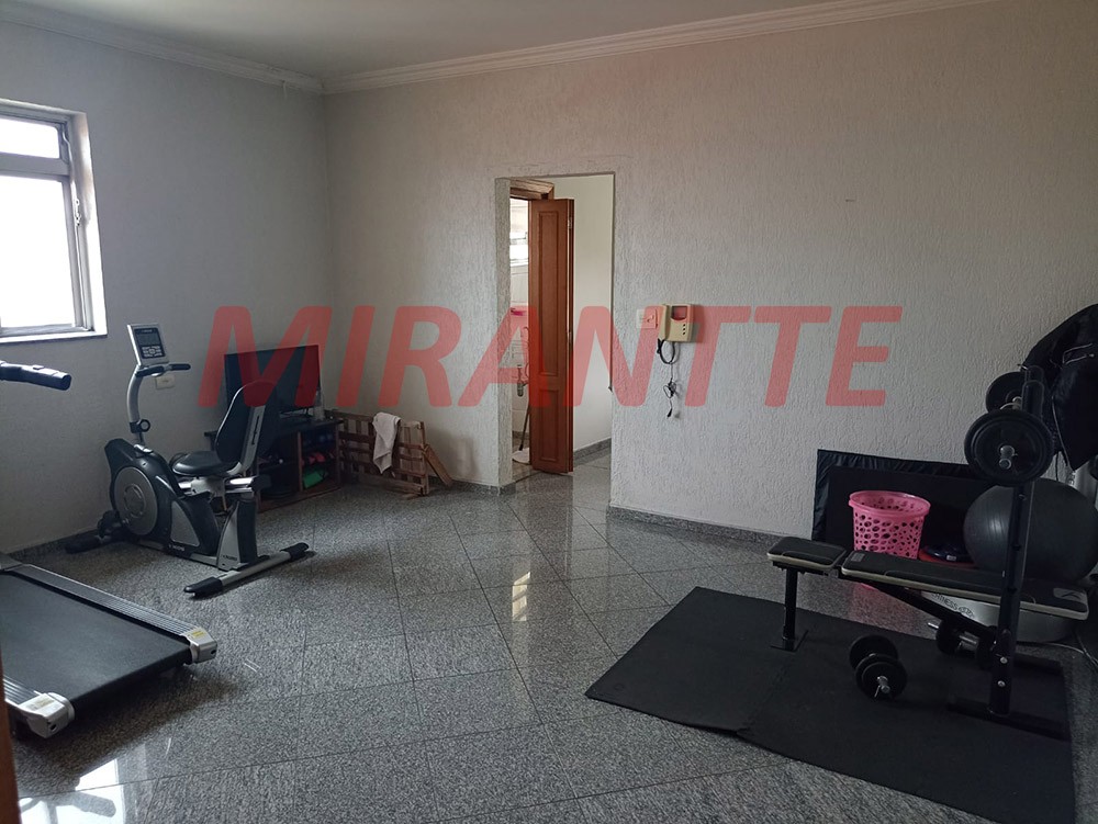 Sobrado de 305m² com 5 quartos em Vila Pauliceia