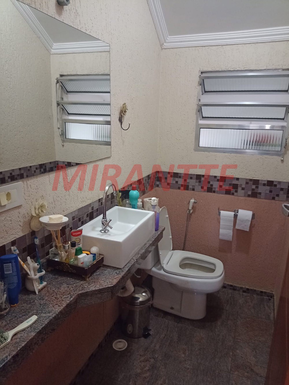 Sobrado de 305m² com 5 quartos em Vila Pauliceia