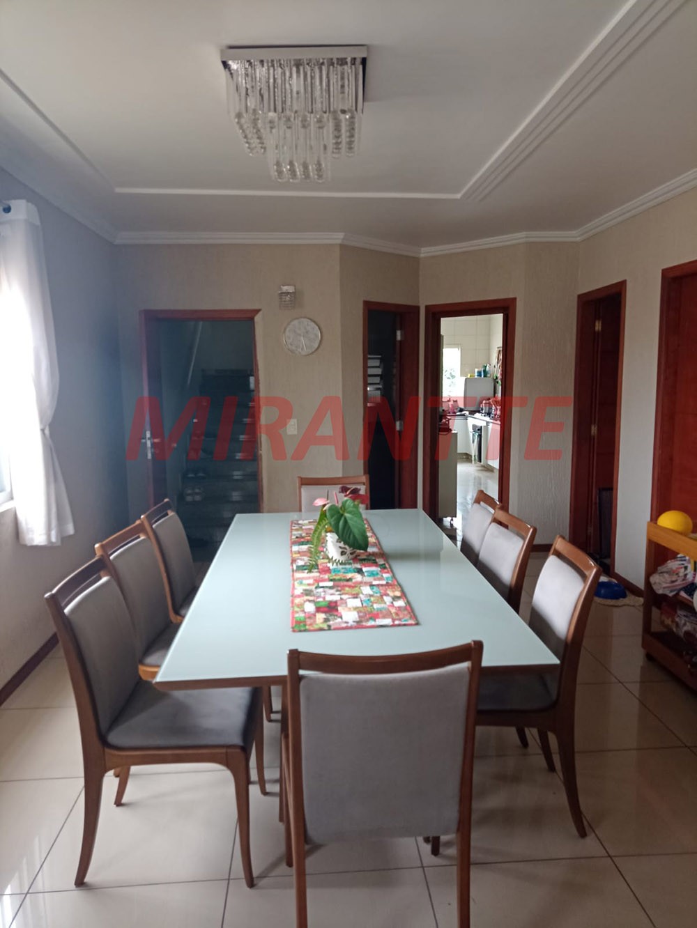 Sobrado de 305m² com 5 quartos em Vila Pauliceia