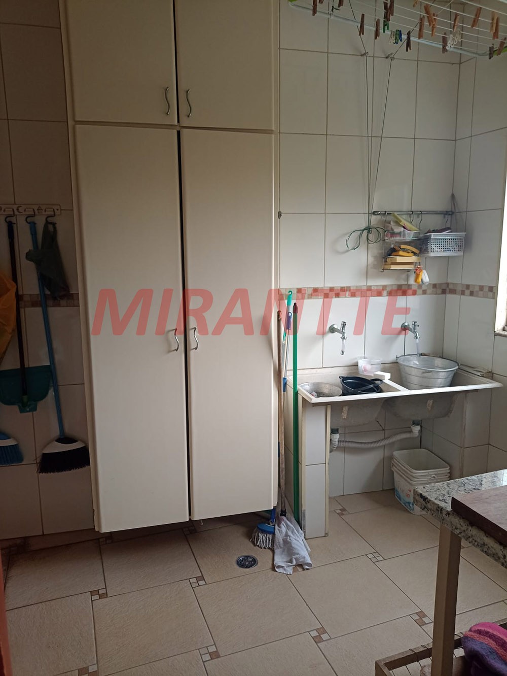 Sobrado de 305m² com 5 quartos em Vila Pauliceia
