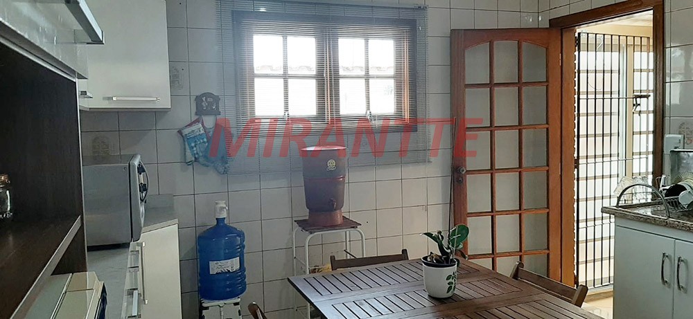 Sobrado de 193m² com 3 quartos em Parque Continental