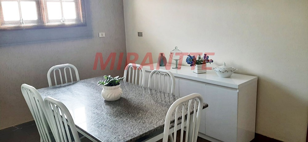 Sobrado de 193m² com 3 quartos em Parque Continental