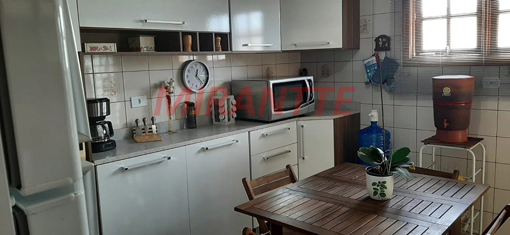 Sobrado de 193m² com 3 quartos em Parque Continental