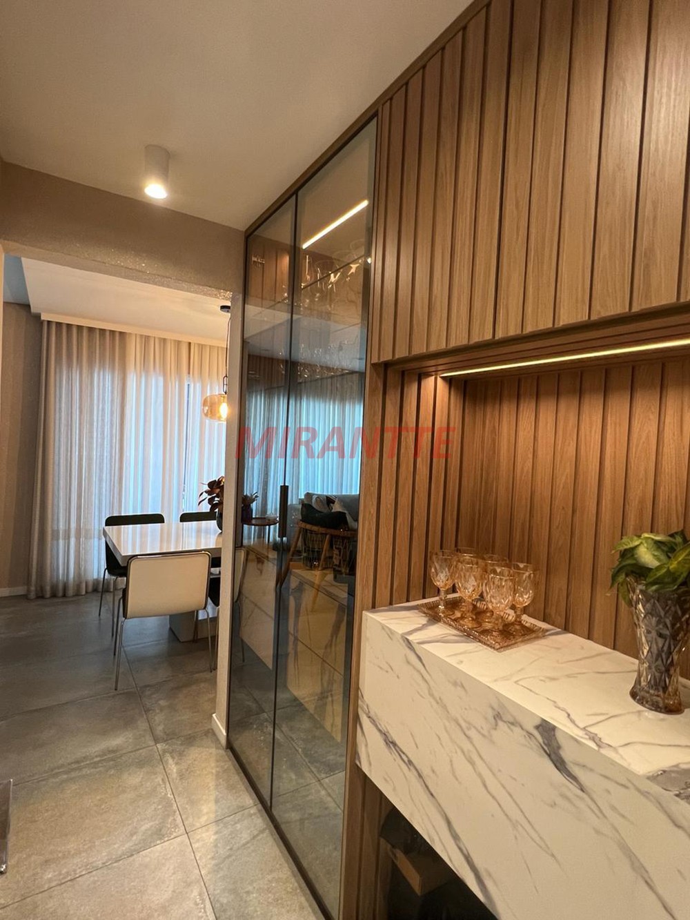 Apartamento de 182m² com 3 quartos em Santana
