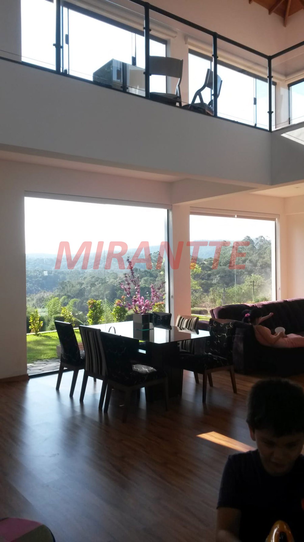 Sobrado de 360m² com 3 quartos em Serra da Cantareira