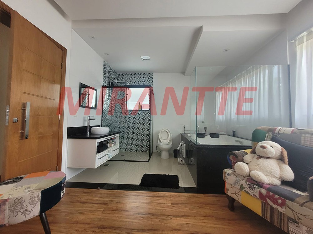 Sobrado de 360m² com 3 quartos em Serra da Cantareira
