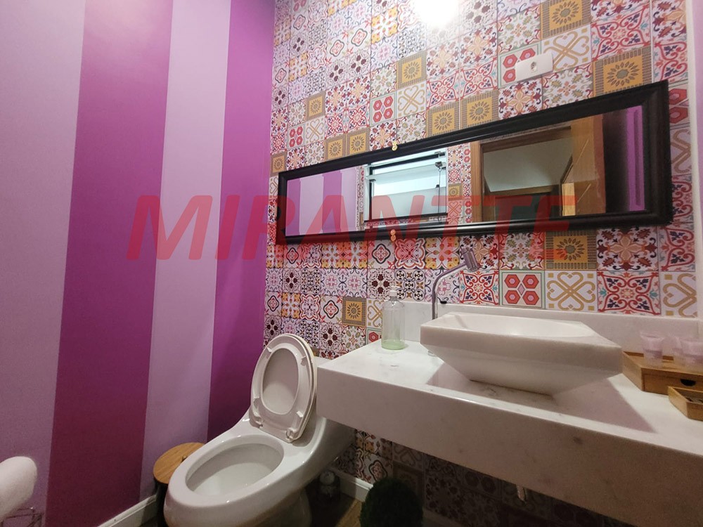Sobrado de 360m² com 3 quartos em Serra da Cantareira