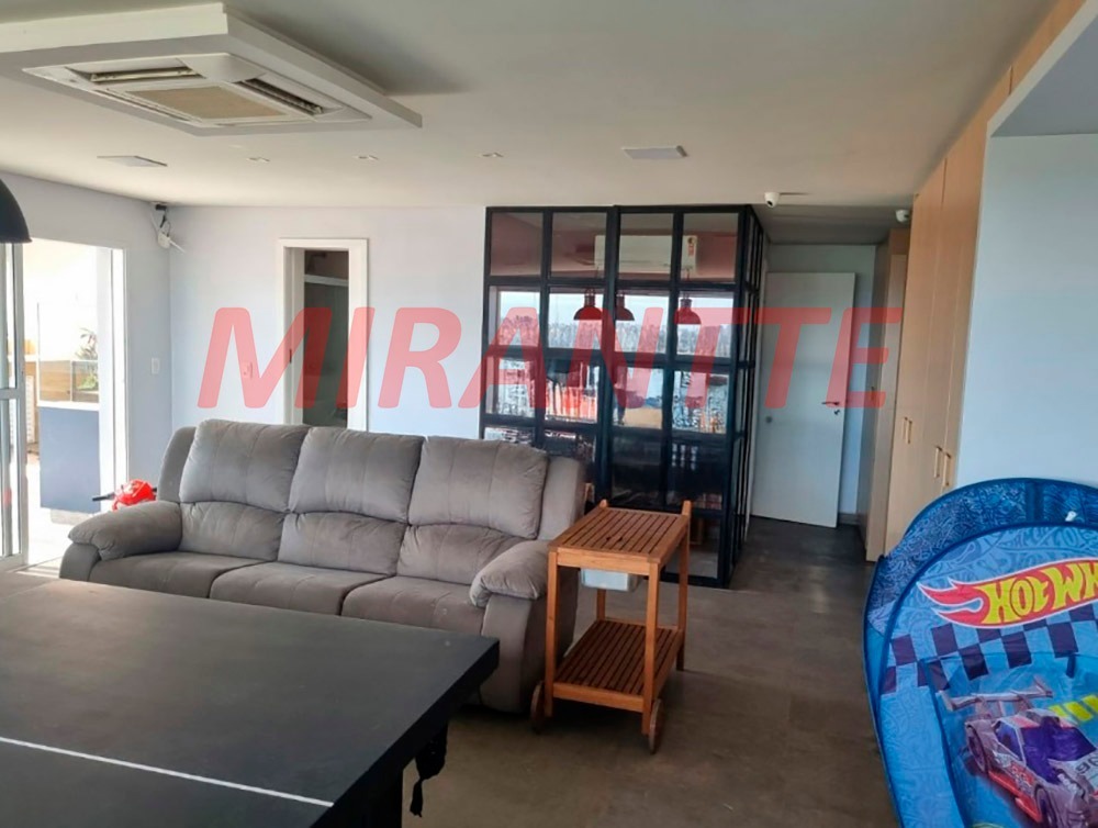 Cobertura de 254m² com 4 quartos em Santana