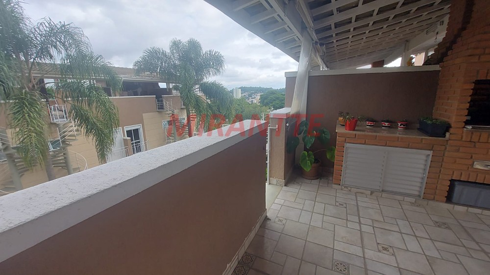 Cond. fechado de 140m² com 3 quartos em Vila Irmaos Arnoni