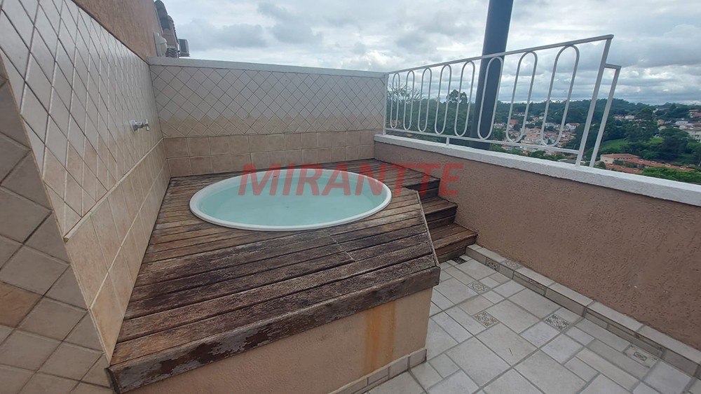 Cond. fechado de 140m² com 3 quartos em Vila Irmaos Arnoni