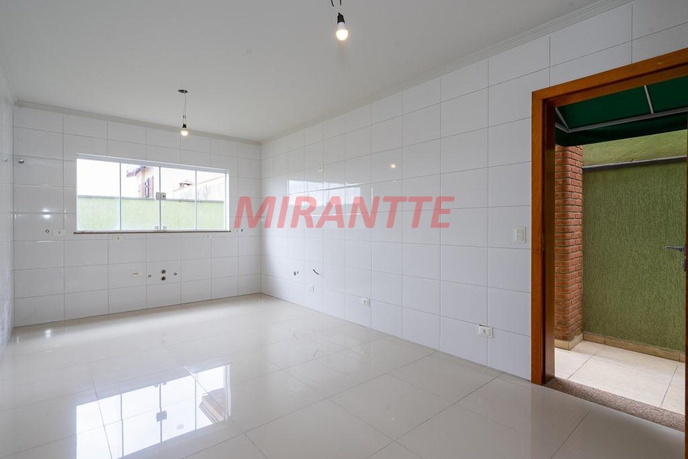 Sobrado de 162m² com 3 quartos em Parque Sao Domingos