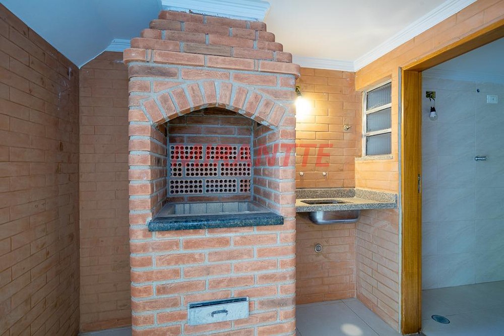 Sobrado de 162m² com 3 quartos em Parque Sao Domingos