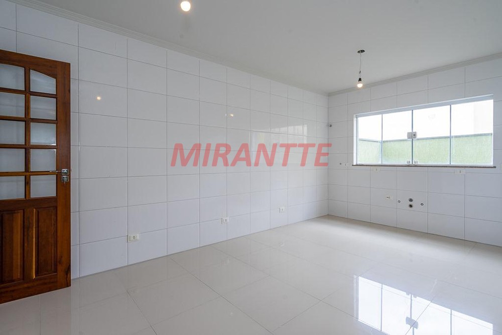 Sobrado de 162m² com 3 quartos em Parque Sao Domingos