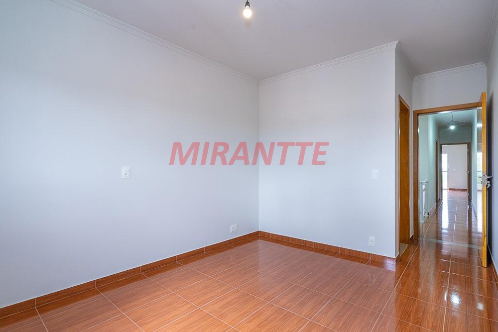 Sobrado de 162m² com 3 quartos em Parque Sao Domingos