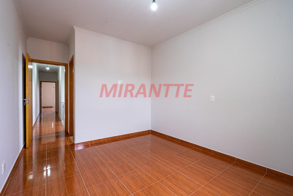 Sobrado de 162m² com 3 quartos em Parque Sao Domingos