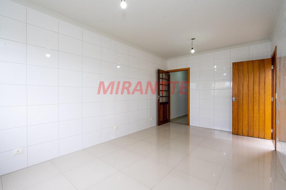 Sobrado de 162m² com 3 quartos em Parque Sao Domingos