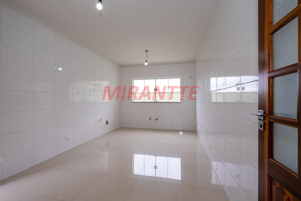 Sobrado de 162m² com 3 quartos em Parque Sao Domingos