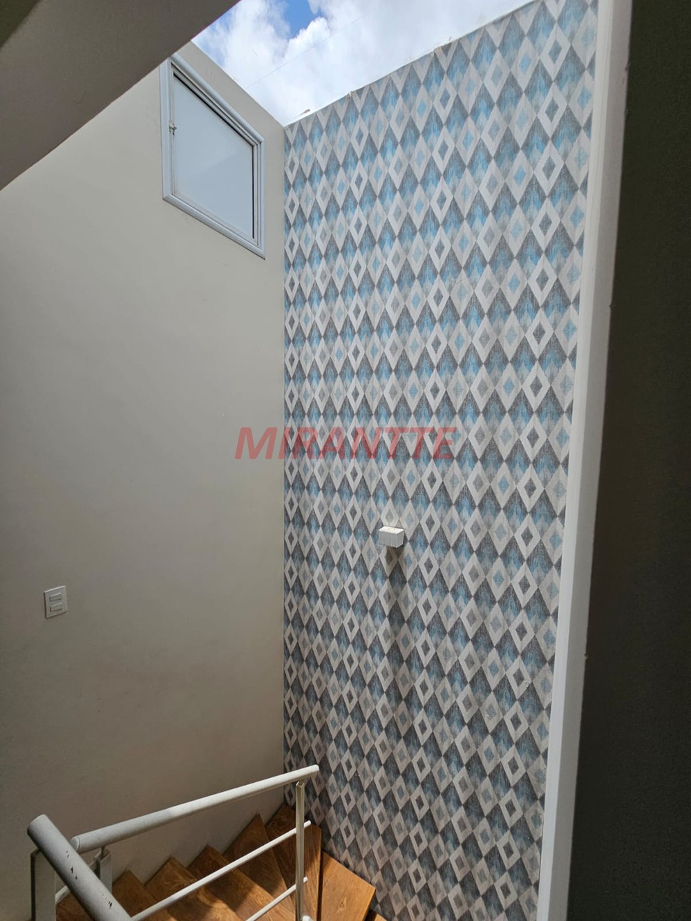 Sobrado de 241m² com 3 quartos em Tremembe