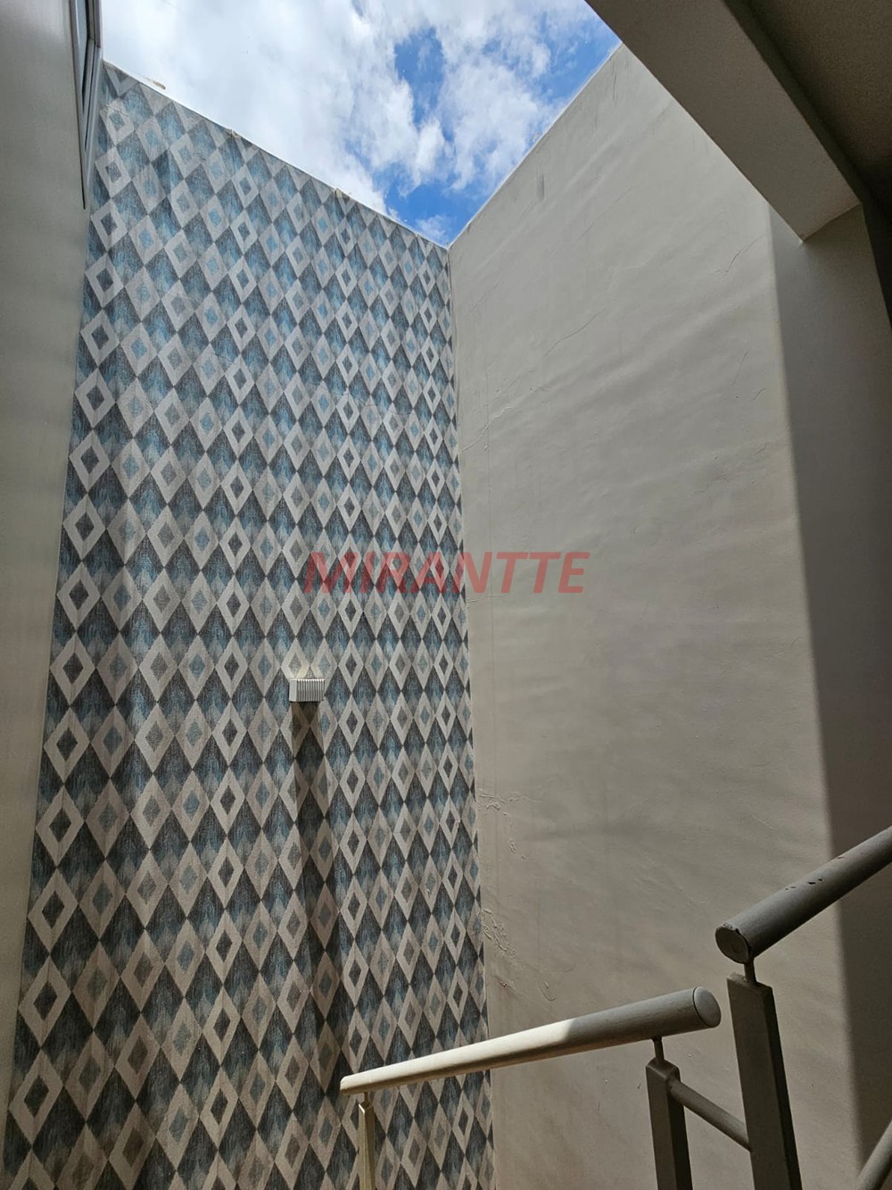 Sobrado de 241m² com 3 quartos em Tremembe