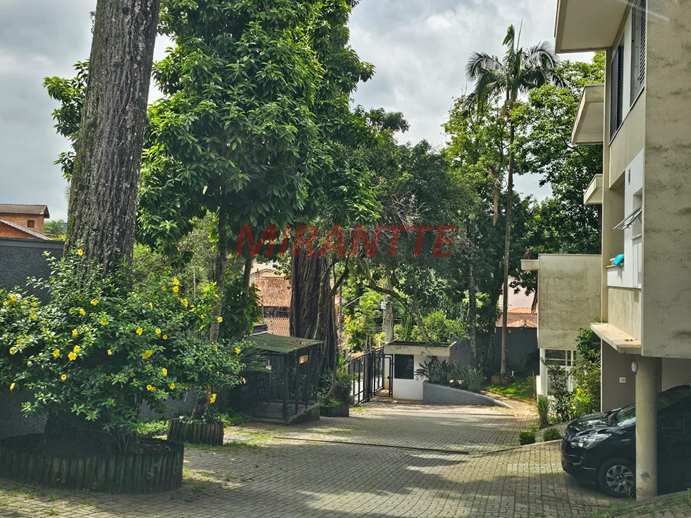 Sobrado de 241m² com 3 quartos em Tremembe