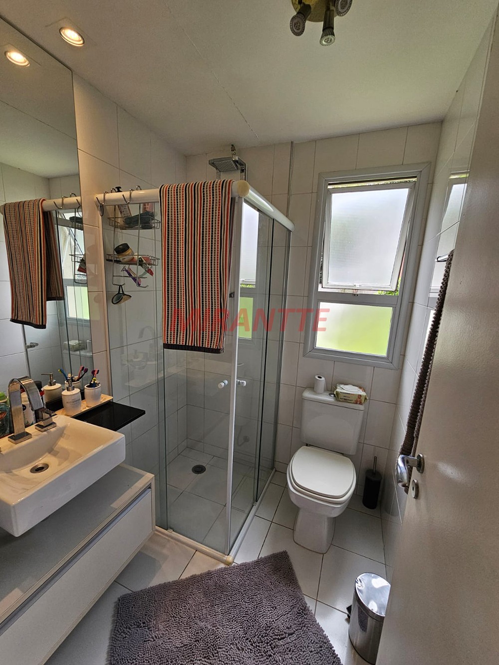 Sobrado de 241m² com 3 quartos em Tremembe